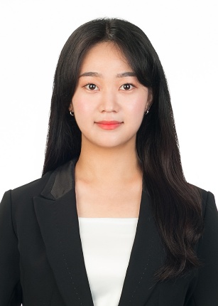 인간의 얼굴, 사람, 의류, 헤드샷이(가) 표시된 사진

AI 생성 콘텐츠는 정확하지 않을 수 있습니다.